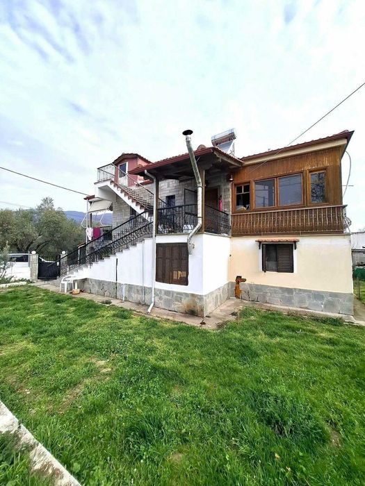 Прекрасна двуетажна къща в Аспровалта,Солун,Гърция
