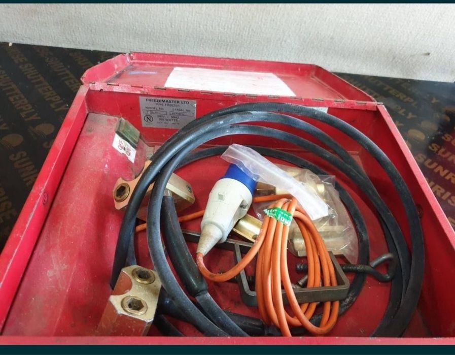 Замразител на траби отпушване водопроводчик