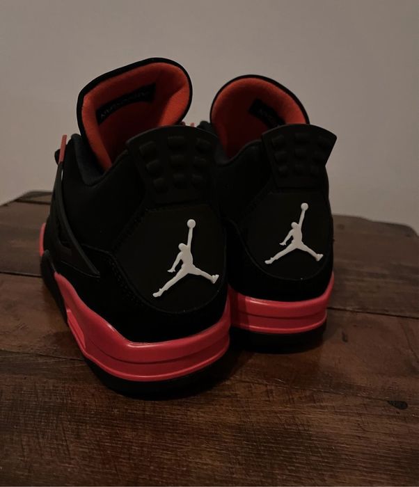 Jordan 4 red thunder