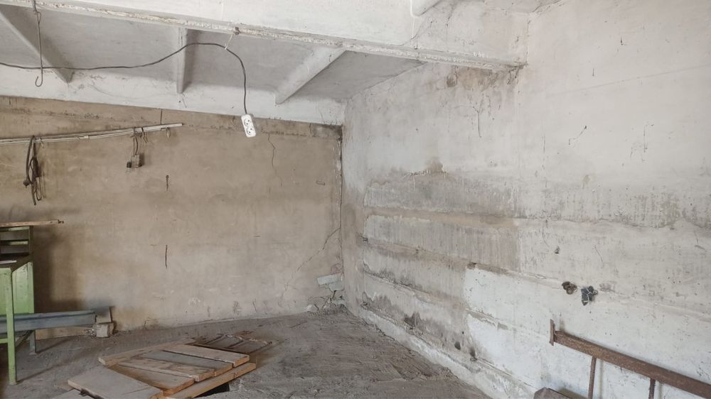 Продам гараж 42 м2