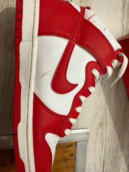 Vând Nike Dunk high red