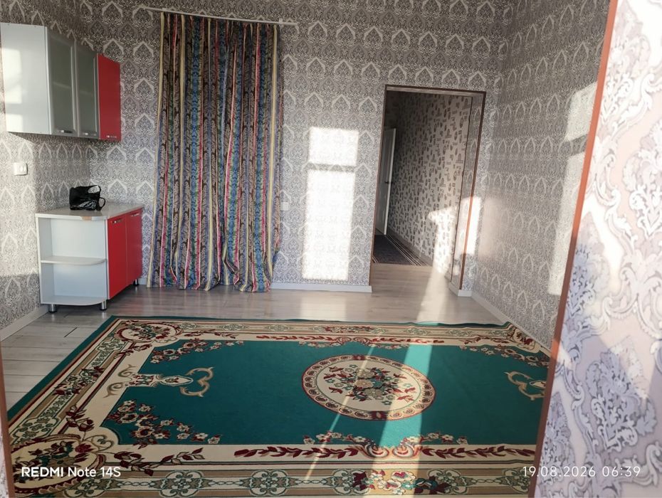 Самал 3 те 2 комнатты үй арендағы беріледі