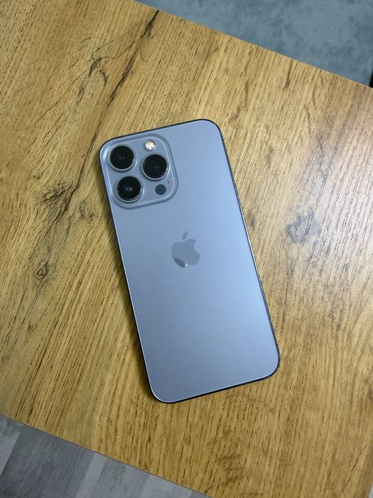 Apple 13 pro america sim karta