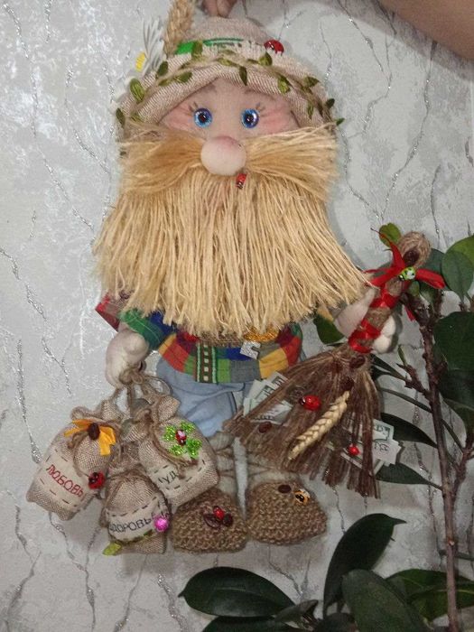 Сувениры и игрушки ручной работы