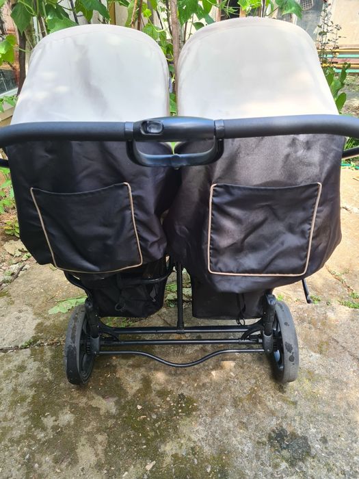 Детска количка, Бебешка количка за близнаци Hauck Roadster Duo