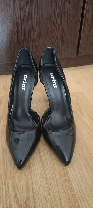 Stiletto 39 ,toc 9cm,noi,în cutie