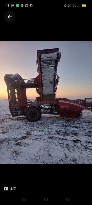 Свеклоуборчный комбайн