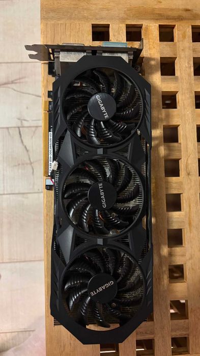 Placă video Gigabyte GTX 970 WindForce OC 4GB GDDR5 256-bit