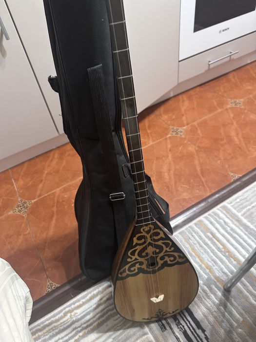 Пролам домбыра с чехлом