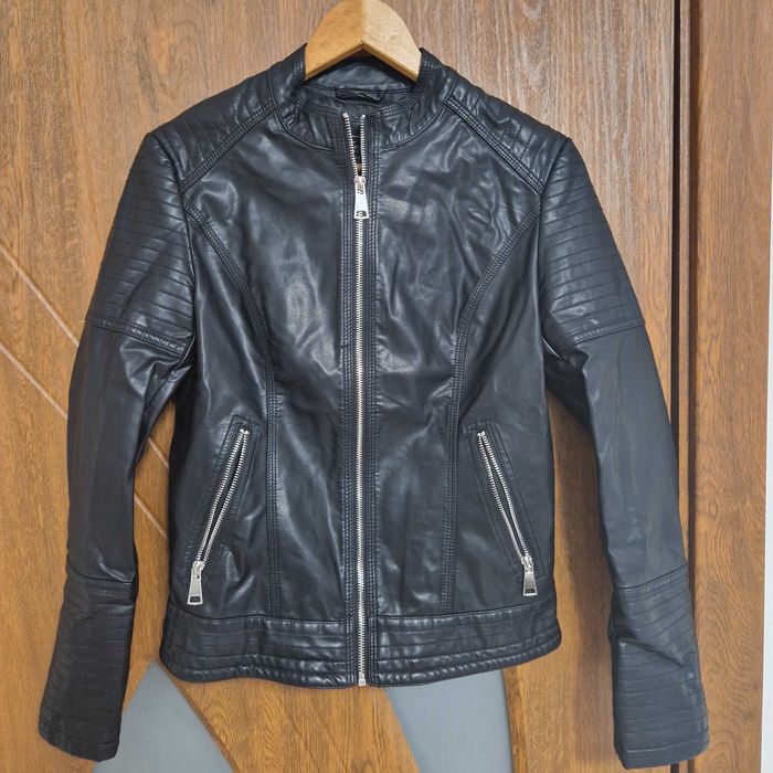 Дамско кожено яке