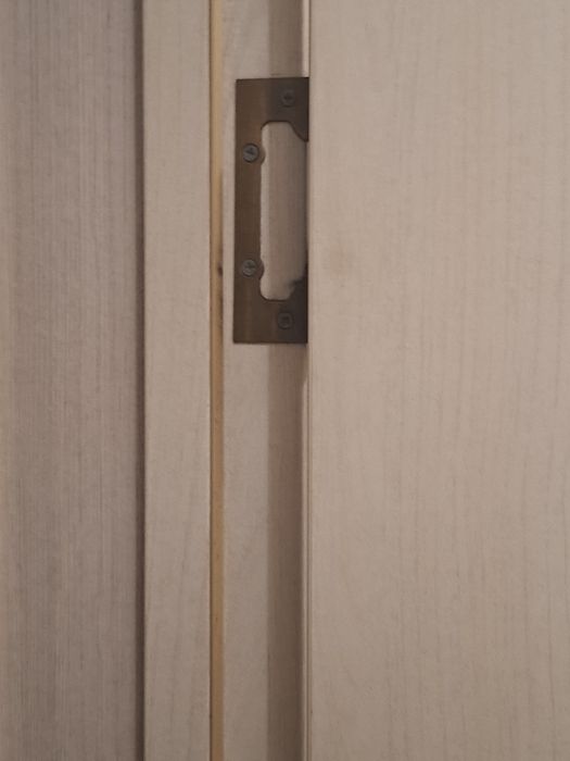 Продам срочно две двери 60 и 80!