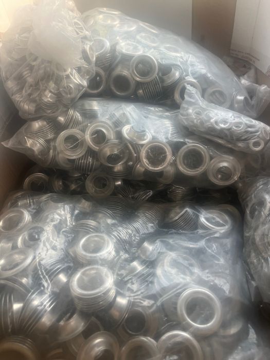 Vand ochieti din aluminiu
