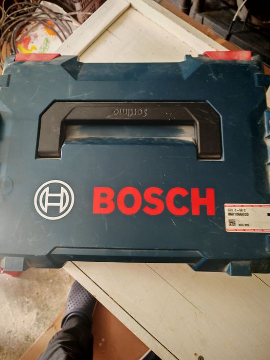 De vânzare scule pe acumulator