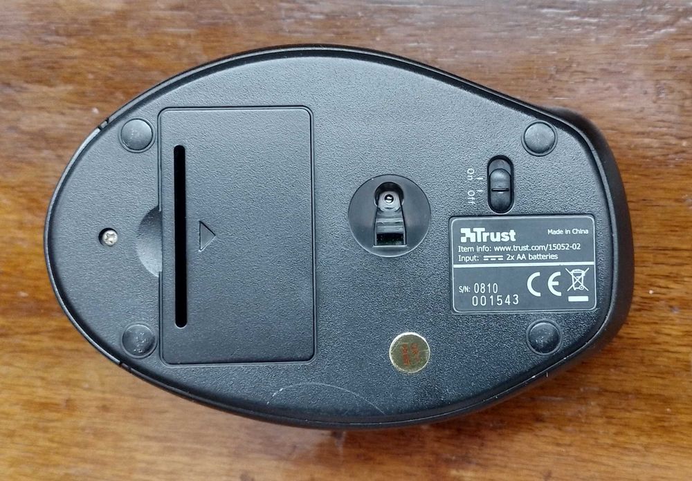 Безжична МУЛТИМЕДИЙНА Клавиатура и Мишка с МНОГО допълнителни бутони