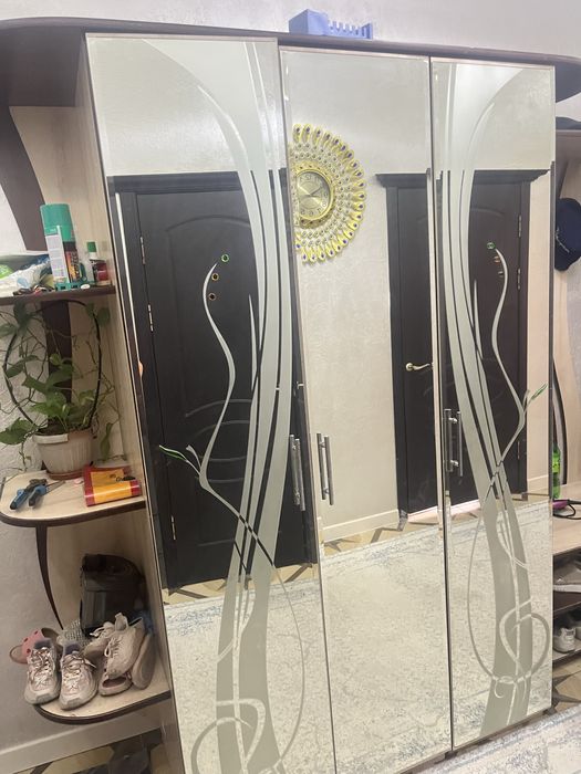 Шифанер шкаф  для прихожей