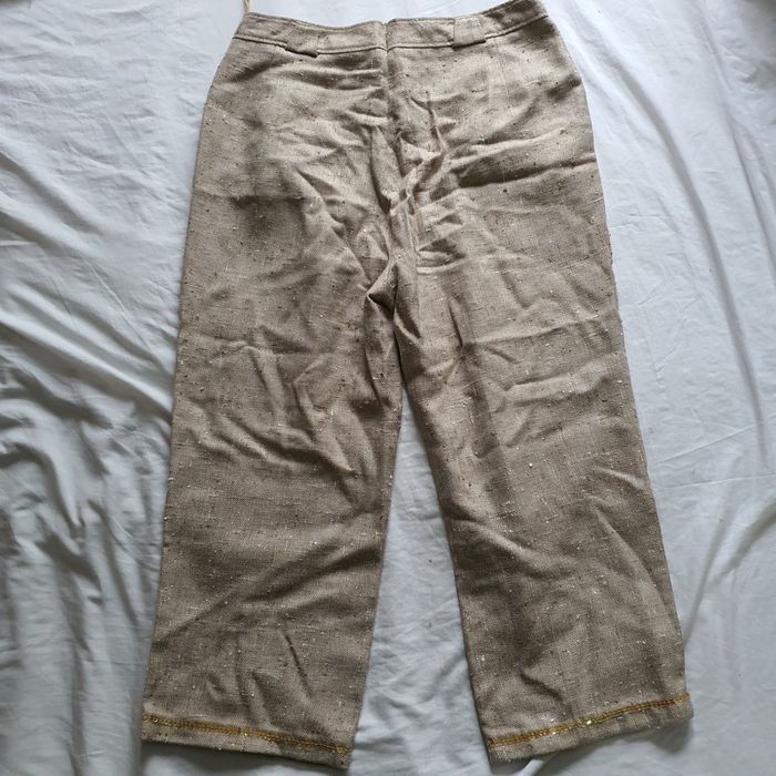 Pantaloni bej trei sferturi
