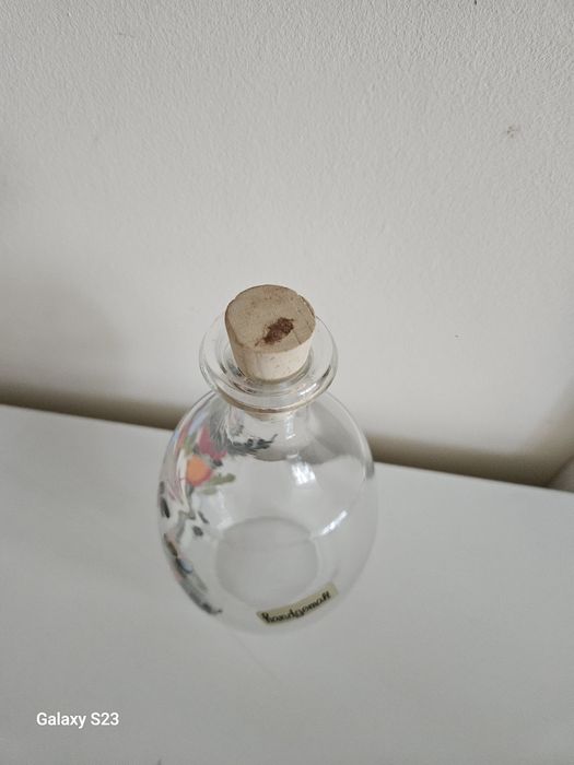 Sticla pictata manual