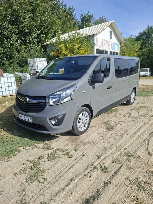 Opel vivaro 8+1 varianta lunga