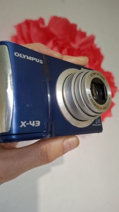 Olympus X-43 компактен дигитален фотоапарат