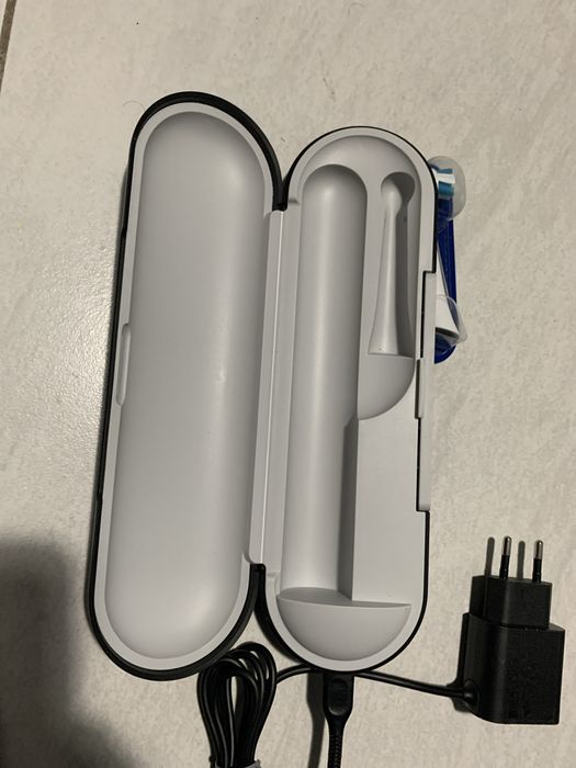 Periuta oral-b iO 8