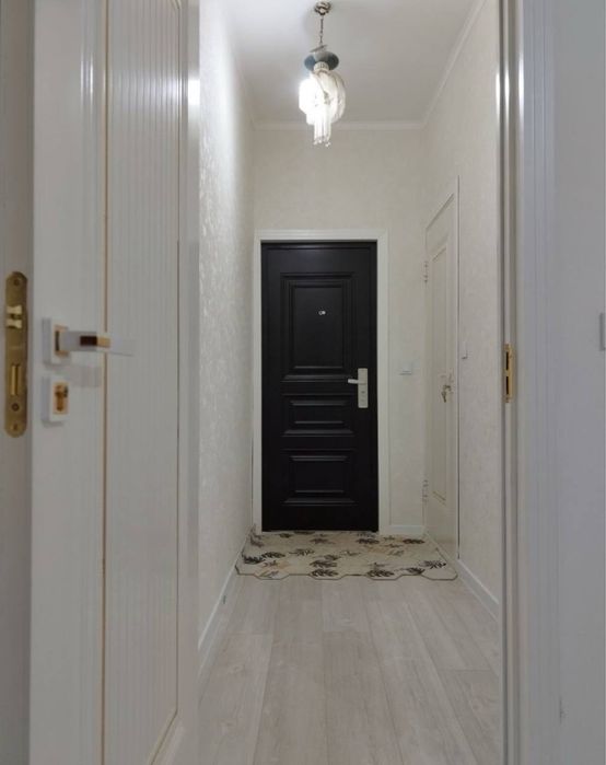 Продается 2 ком квартира. Торговый Центр. Чиланзар 3