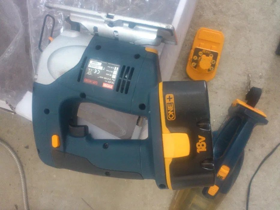 Акумулаторни машини Саблен трион и зеге Ryobi One+