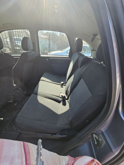 Opel Meriva an 2003 motor 1.6 benzina