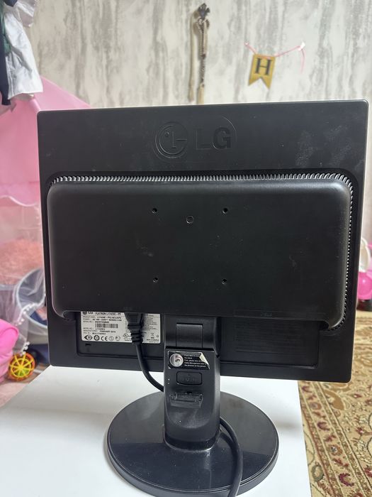 Продам монитор Lg