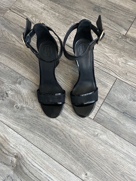 Черни сандали Guess