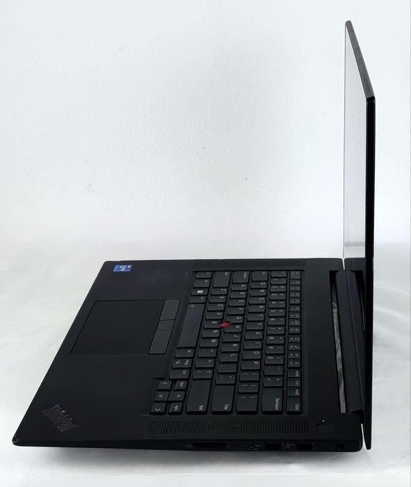 Lenovo ThinkPad P1 Gen 4 16' 4K i7-11850H 16RAM 512SSD T1200 4GB