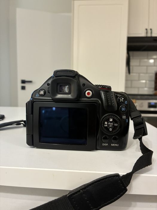 Фотоапарат Canon