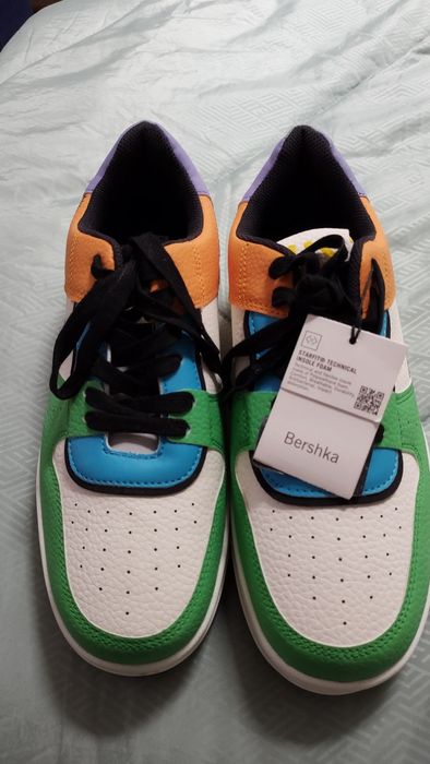 Adidasi Bershka , noi