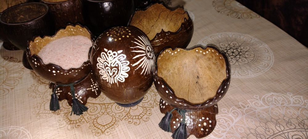 Изделия от кокос чаши ,свещници, солници, кокосова чантичка с зип