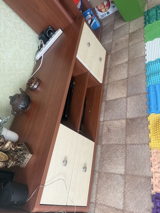 Продам стенку в гостиную