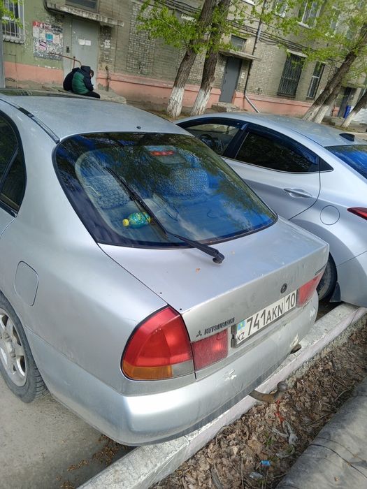 Митсубиси Каризма