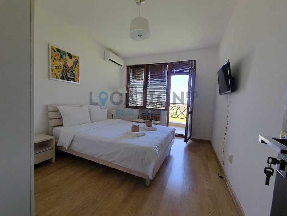 Продава се Двустаен апартамент в Балчик - 72 кв.м за 917 €/кв.м - Снимка #2