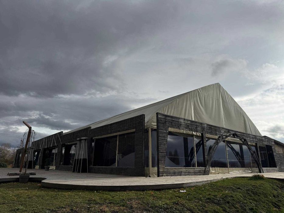 Vand Cort Evenimente Complet Utilat