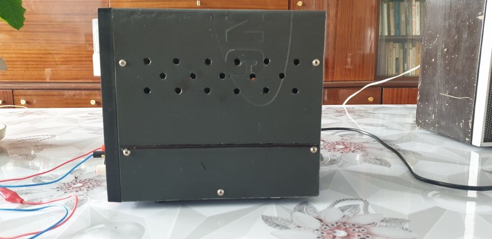 Лабораторный блок питания