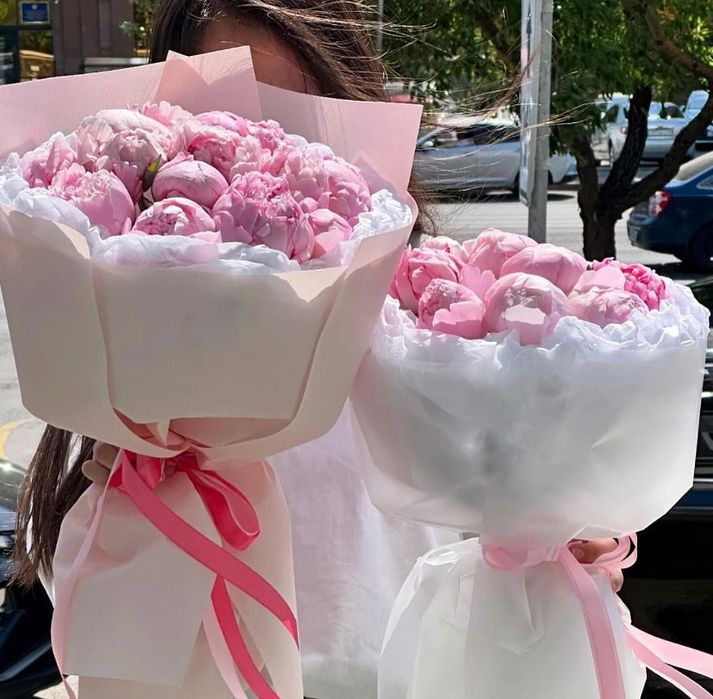 Голландские розы, пионы, гортензии, хризантемы