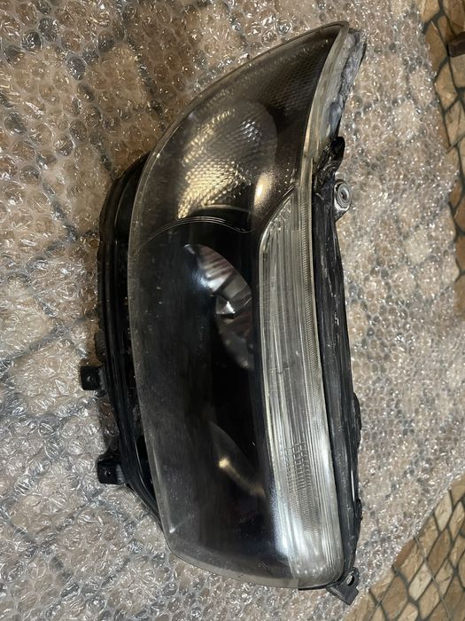 Фар Субару Форестер