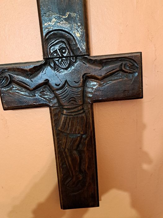 Стар дървен кръст