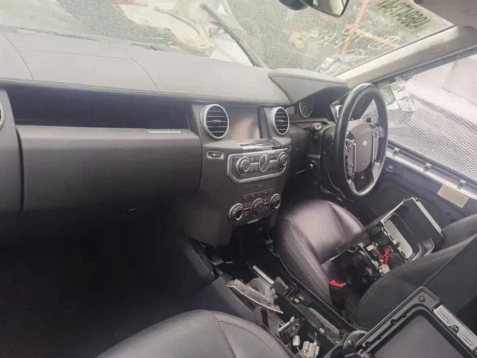 Dezmembrez Land Rover Discovery 4 Facelift motor 3.0 diesel 306DT gen2