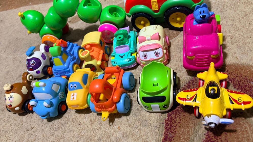 1 пакет большой  Разных игрушек