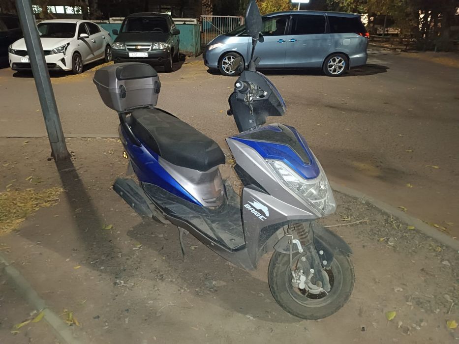 Скутер 125 куб .