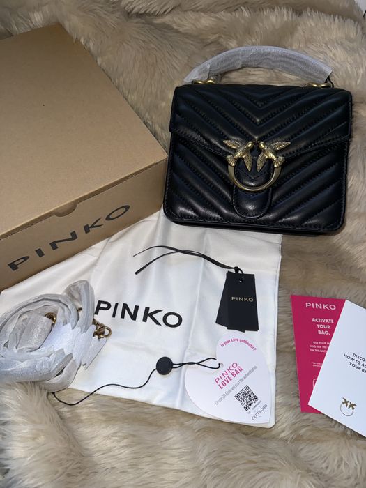 Четири различни Pinko чанти