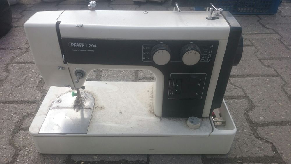 Masina de cusut Pfaff