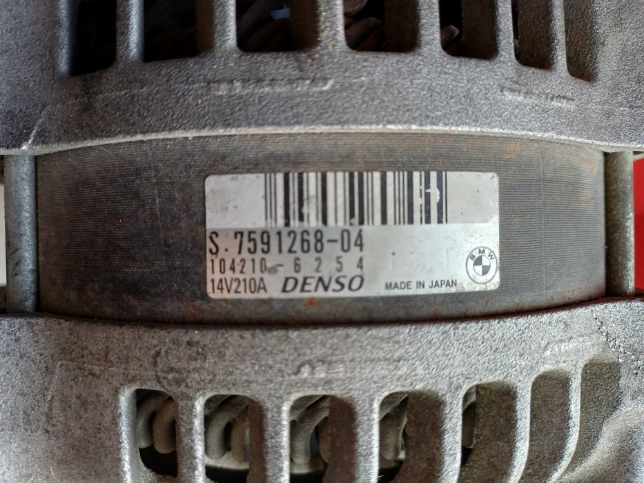 Генератор на BMW F10 N52   210ампер