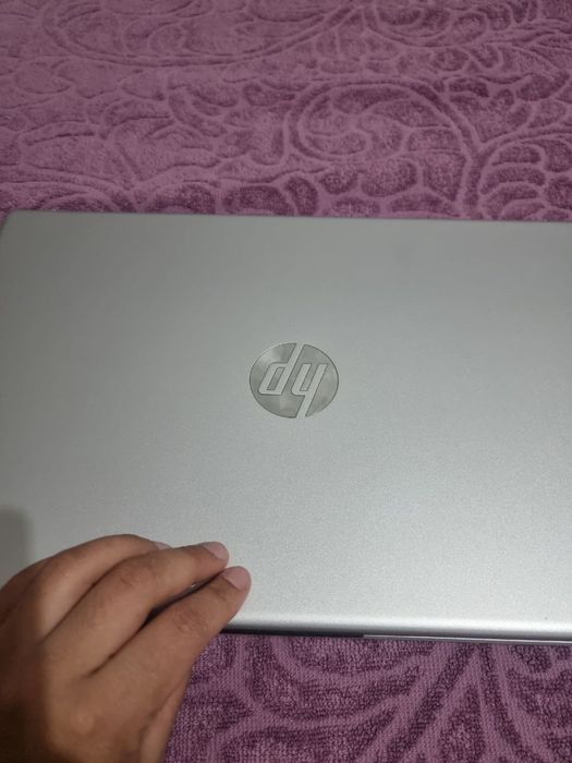 Noutbook Hp laptot 15-fs0018nq