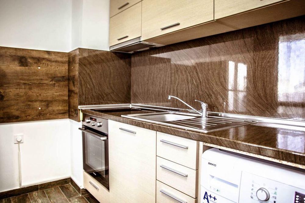 Дава се под наем Едностаен апартамент в Бургас, Меден рудник - зона Б - 50 кв.м за 255 € - Снимка #2