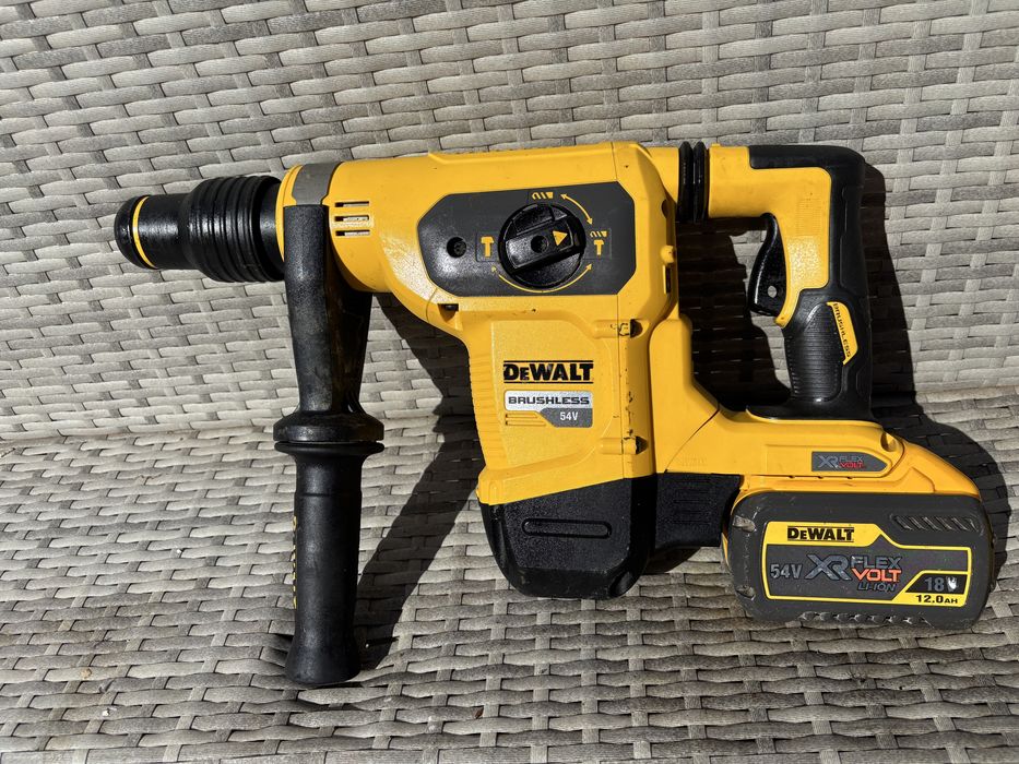Rotopercutor dewalt DCH481 2025